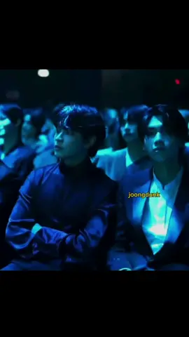 mis favs sentados juntos 🤭❤ #joongdunk #dunknatachai #chen_rcj #gmmtv #firstkhaotung #TheHeartKillers #jackandjok##jackandjoker #yinwar 