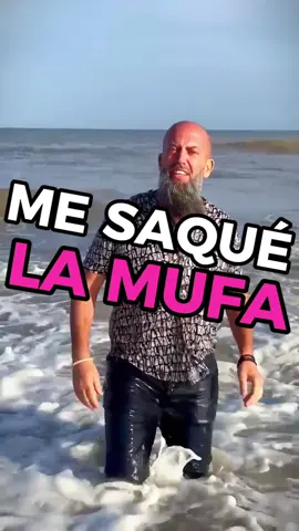 YA ESTÁ! ME SAQUÉ LA MUFA Hacedor esto es BIEN PINAMAR, cuando tenes un mal día o una mala semana, te metes derecho al mar 🌊 Así con ropa y todoYo siempre que tengo un día malo o unos días malos, voy directo al agua y se me limpian todos los pensamientos 👋🏻Si vos tenes un día MALO o una semana MALÍSIMA vení a pinamar a sacarte la mala onda como hago yo siempre! Es más me mandas un WhatsApp y te espero con un café con leche o un gin o te acompaño a meterte,#fyp #pinamar #parati
