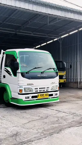 Piye bolo mbois pora????digawe jalan jalan karo besti cocok ki…..#engkel mania#putritunggal #bakultrekmagetan #magetanpunya #trukmodifikasi #horegjawatimur #pargoyforyou🔥 #irmasofyanofficial #engkelindonesia #soundbettel 