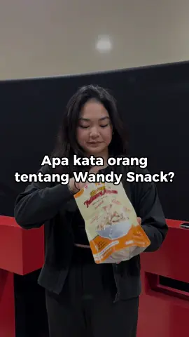 Siapa disini yang udah coba kerupuk tulang ayam? Kriuknya beda, rasanya bikin ketagihan! Lihat apa kata mereka yang sudah nyemil duluan!  #KerupukTulangAyam #WandySnack