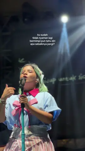 apa sebaiknya pergi??🌸 