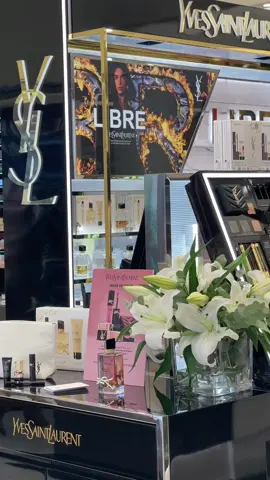 Makeup event with the talented Makeup Artist Mario Potenza for @YSL Beauty @Stephanie Solonos 🤍 #makeupevent #yslbeauty #cytiktok #makeup #makeuptrends #viral #fyp #aesthetic #mpesfyp 