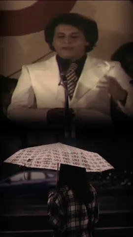 ياربي بس مطرها 🤎 . . . ♡ㅤ   ❍ㅤ     ⎙ㅤ     ⌲ ˡᶦᵏᵉ  ᶜᵒᵐᵐᵉⁿᵗ    ˢᵃᵛᵉ   ˢʰᵃʳᵉ . . . #سعدون_جابر  #قديم #جيل_الطيبين #الزمن_الجميل