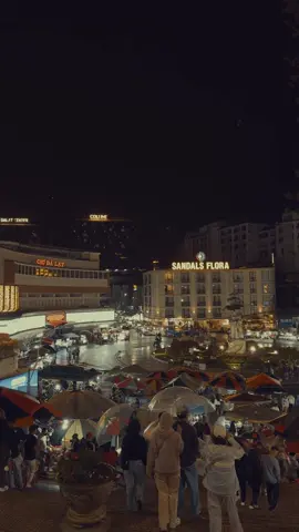 Mưa Đà Lạt cũng nên thơ🫧🤍 #Dalat #chill #chodemdalat #canhdep #binhyen #dienodalat 