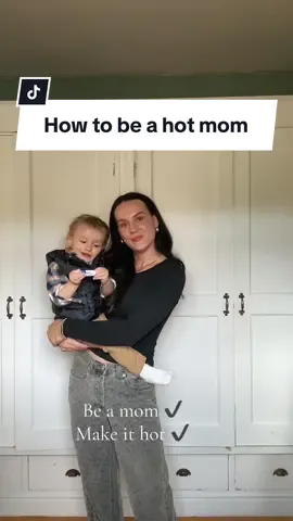 SAHM OOTD. We can take care of the kids and look ✨HOT✨ doing it!  #creatorsearchinsights #tts #TikTokShop #hotmomlife #MomsofTikTok #momtok #ootds #fallootd #fallootdinspo #microinfluencer #sahmsoftiktok #sahmootd 