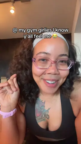 LMAOO sometimes i just want someone to tell me i look good too 😭 #gymgirl #weightloss #singlelife 