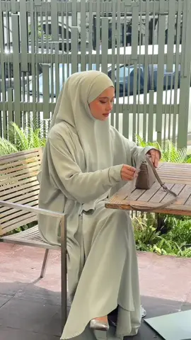 Today matching outfit Qayla Mini Khimar in Mint & Mauve💓✨  Check out sekarang di Tiktok Shop!🛒 #fypシ゚viral #muslimahfashion #khimarviral #outfithijabstyle #fyppppppppppppppppppppppp #outfitcheck #matchyoutfit 