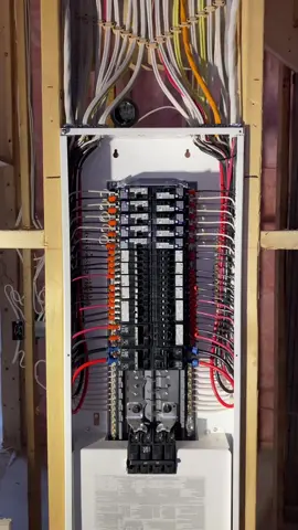✨hyperfocus✨ at it’s finest #electrician #femaleelectrician #karlythesparky 