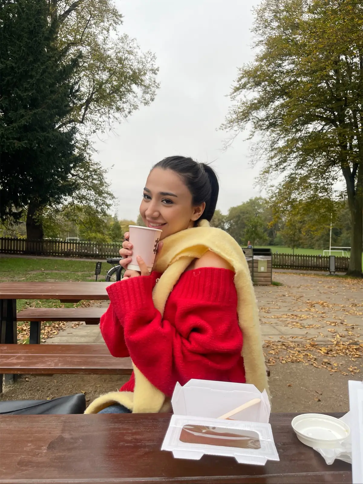 We love Autumn🤎🍂🫶🏻  #autumn #spookyseason #cozy #marblehill #outfit #look #uk 