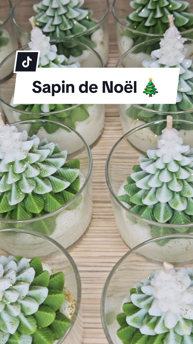 Apportez l'odeur fraîche et boisée des forêts enneigées directement chez vous avec cette bougie au parfum de sapin. Un vrai retour à la nature, parfait pour plonger votre intérieur dans une ambiance festive et hivernale. ❄️ 🎄 Édition limitée spéciale Noël – Créez une atmosphère unique pour les fêtes ! #BougieSapin #sapindenoel  #noel #christmas #bougie #bougiegourmande #bougieparfumee #bougiechantilly #bougieartisanale #candle #dessertcandle  #fêtesdefindannée #hiver #cadeaunoel #ideecadeau #originalgift #deco #cocooning #faitmain #candydorie 