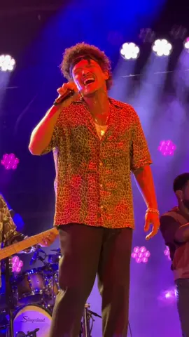 you are my treasure 💋 #brunomars #fyp #fy #brunomarsbrasil #brunomarsconcert #sp @Bruno Mars ❤️ 09/10 