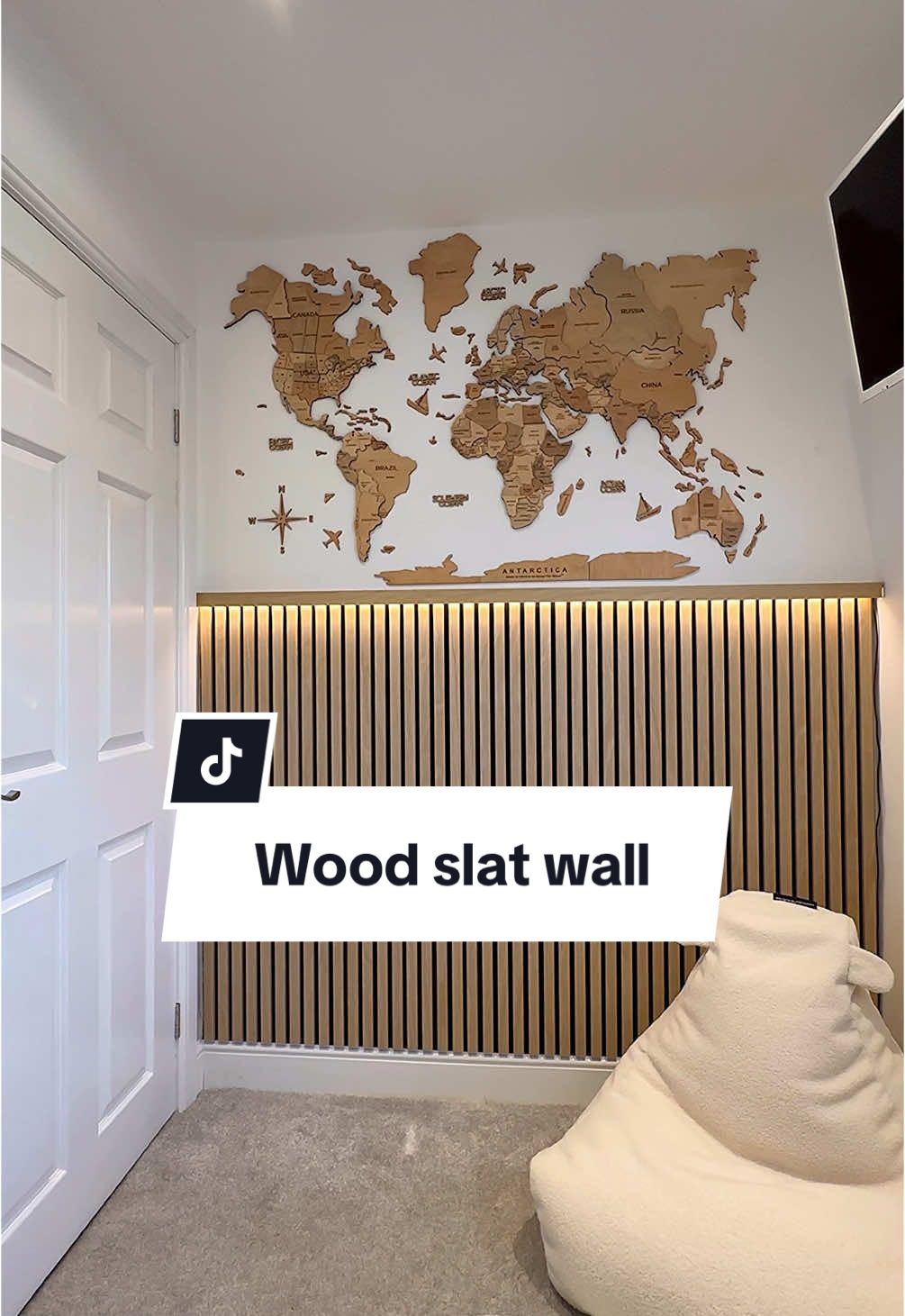 Wood slat wall - 🔗in myBio🥰  #fypviralシ #ukhomes #slatwall #acousticpanels  #kidsbedroomideas #fyp #homedecor #walldecor #toddlerbedroom #kidsbedroomideas #toddlerbedroomideas #homeinterior #panelling #modernhomedecor  #creatorsearchinsights 