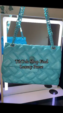 Another tiktok shop find! Comes in multiple colors!!!  #purse #TikTokShop #quilteddesign #luxurypurse #kurtgeiger #dupe #purses #shopping #nightout #datenightpurse #purses