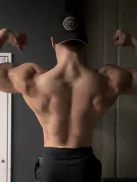 тгк: cursed.bar | #posing #pump #bodybuilding #Fitness #fit #FitTok #gym #GymTok #GymLife #gymmotivation #motivation #aesthetic #foryou