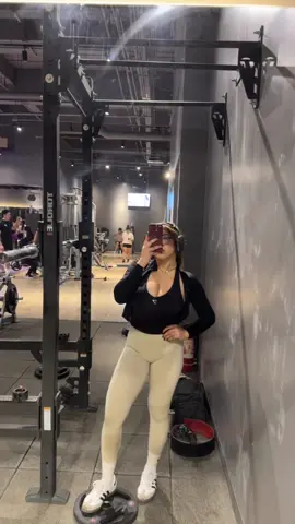Gym fit check ✨  #gymfit #gymgirl #anytimefitness #lawstudent 