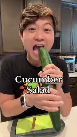 Can you tell who liked this recipe more? #asmr #cucumbersalad #cucumber #asmrvideo 