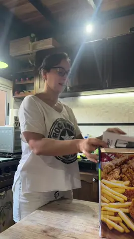 Compren esta freidora escribiendo por privado.envios a todo el pais de argentina por mayor y menor#paratiiiiiiiiiiiiiiiiiiiiiiiiiiiiiii #fyp #viral#xyzcba #freidoradeaire #hytoshy #comidasaludable#healthyfood 