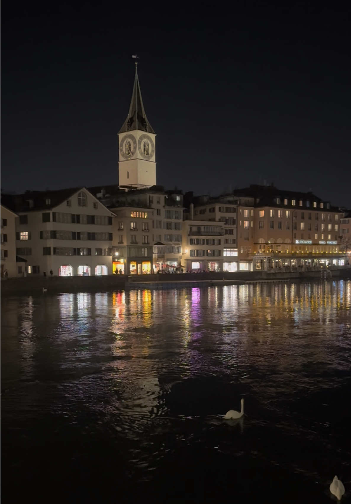 Wishing you a relaxing weekend! Nights in Zurich in early autumn 🍂🍂🍂 #zurich #limmatstadt #Switzerland @Zurich Tourism  