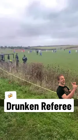 Drunken Ref 🤪🍻 #Soccer #soccertiktok #football #sundayleague 