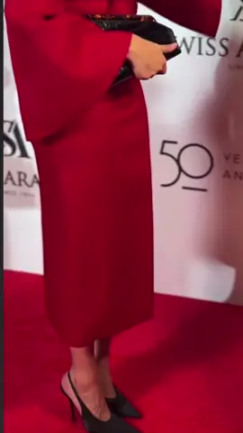 من #دبي🇦🇪 فوز الفهد تتألق بفستان احمر❤️ .. من إيفينت عطور @swissarabianperfumes 👌🏼✨ #الشعب_الصيني_ماله_حل😂 #viral 