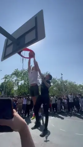 Allowing this to happen for GAME POINT is crazy😂 #dunk #basketball #streetball #basketballhighlights 