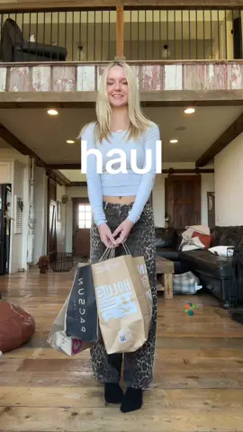 oops #haultok #haul #mallhaul #garagehaul #hollisterhaul #brandymelvillehaul #fyp #xyzbca 