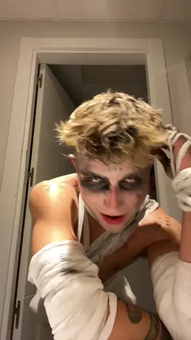 vestite conmigo para ser una mommmmiaa 🫦🎃 #viral #halloween #momia #trend #argentina #españa #disfraz 