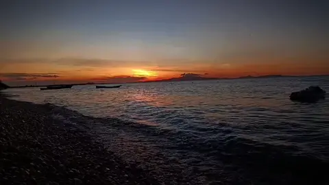 y el sol se escondió #atardecer #beachvibes #badbunny #playa 