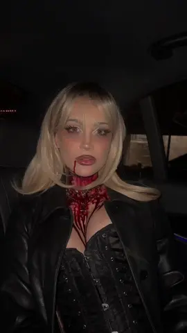 Happy halloween #fakebloodwarning #fyp #halloween #patrickbateman #vampire 