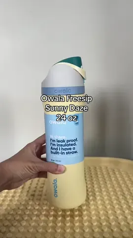 Owala Freesip Sunny Daze 24 oz Personally menurutku ini kombinasi warna owala tercakep 🥹  Open Pre Order Owala US ETA 25 Nov '24 grab it fast sebelum close order 😉 #owalafreesip #owalawaterbottle #owalatumbler #owalasunnydaze #fyp 