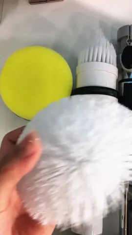 R2R Electric Cleaning Brush, Cordless Spin Scrubber with 6 Interchangeable Brush Heads, Adjustable Telescopic Rods 35-116 cm, 2 Rotation Speeds, for Bathroom, Kitchen, Tiles, Floor