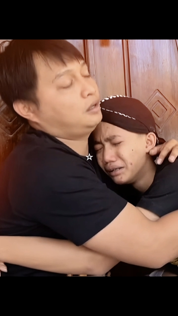 paling banyak pelukan nya sama mas ado si🥺@E ? @Ado_Darmin  klo sama yg lain jga nanti durasinya kepanjangan, nggak fyp 🗿 .  #gwsmlovers👹 #entul #entulgwsm #muhammadrayyanrahardiansyah #rayyan #masado #magelang #fyp #4u #fypシ 