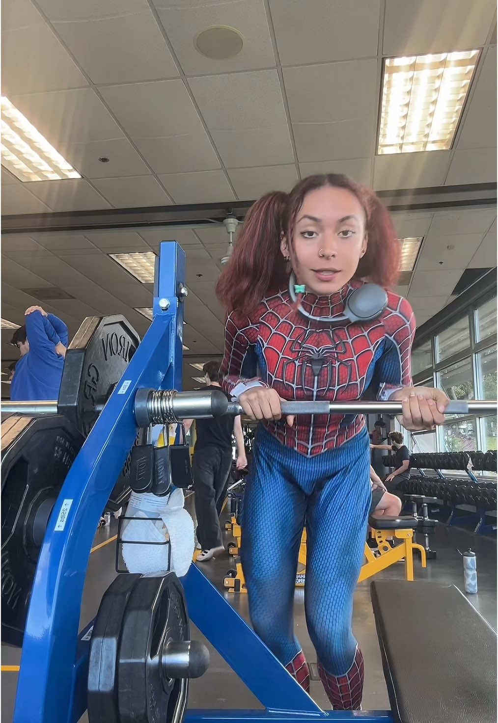 Realistic college halloween experience: spiderman vlog edition #fyp #collegelife #spiderman #halloweencostume #GymTok #Vlog #collegevlog #halloween #ucsc 