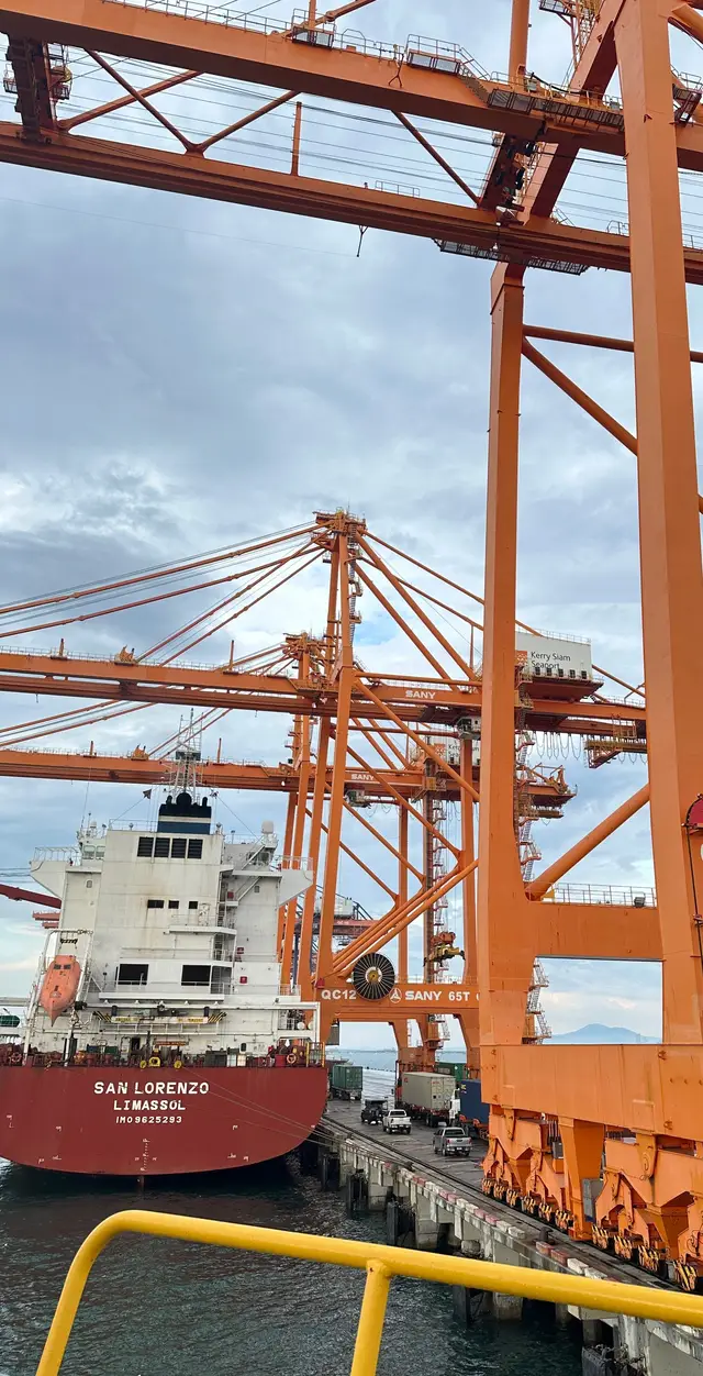 Spill photo🫡#fyp #fypシ゚viral #aimanayobb #pelautmalaysia #storypelaut #lifeatsea #pelautmuda #contenership 