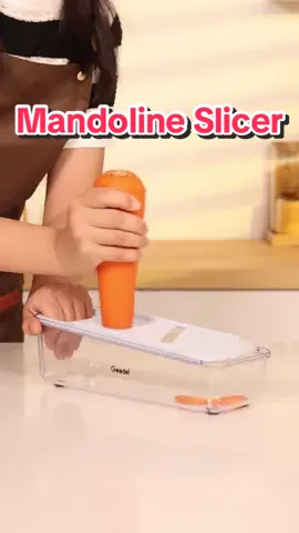 The Mandoline Slicer can not only be used to slice vegetables but also can shred some carrots #geedel #kitchengadgets #mandolineslicer #slicing #shredding #vegetables #blackfriday #tiktokshopblackfriday 