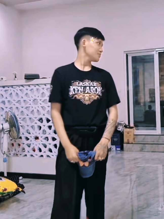 🤫🤭 #alodymubollo  #LEX4U #fyppppppppppppppppppppppp @MAS_ALEXS😎 @ariesmas #laskarkenarok  #alexsmahesosuro 