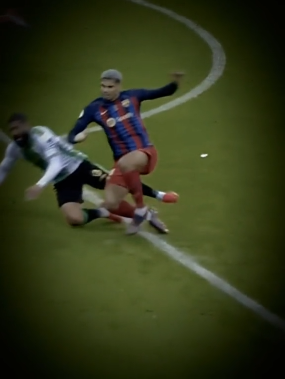 Araujo⚔️🔥 #theartofdefending #araujo #foryoupage #fcbarcelona #football #defender #footballedits #viral #blowthisup #fypシ