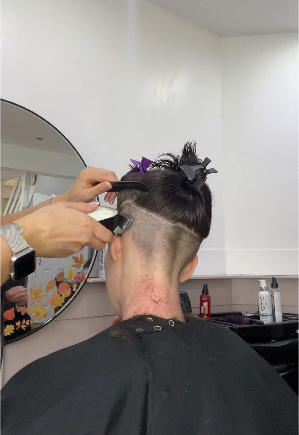 Hiii new tiktok besties💛 What content do you guys want to see with my hair? Let me know in the comments🫶🏼 #undercutgirl #hairstyles #undercut #undercuthairstyle #shorthair #bobhair #undercuts #undercutshave #fyp #hair 