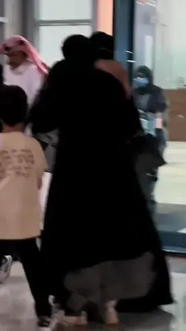 ❤️الاخت حب ومتسع للرووح ...❤️اجمل واحن استقبال .❤️اختي ...عساني منحرم حنانگ ابد ي بعدهم كلهم ...❤️🦋✨