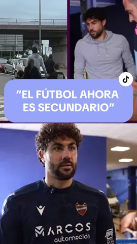 🥹 Iborra, uno más en las ayudas para los afectados por la DANA.  El jugador del Levante ha estado ayudando en Valencia y dejó claro que el fútbol está ahora en un segundo plano.  También habló en El Larguero y aseguró que “los futbolistas somos solo mercancía”.  💬 “Cuando llegan momentos así y podemos dar una lección de humanidad, no la damos”. 📌 El capitán del equipo mostró su descontento por no aplazar la jornada liguera.  🎥 @Levante UD  #iborra #levante #deportestiktok #dana #valencia #tiktokfootballacdemy #laliga 