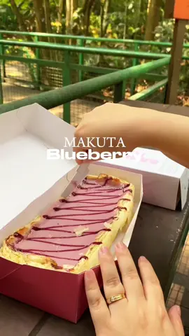 ASMR Bandung Makuta memang sengangenin itu... #bandungmakuta #oleholehbandung #kulinerbandung #kulinerviral #fyp #initehngangenin 