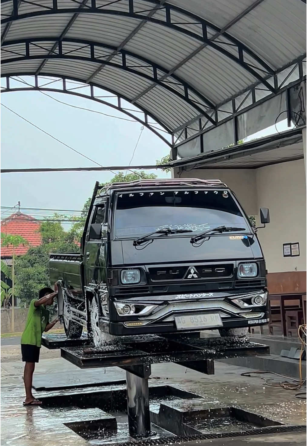ritual manggil hujan 😃😂😂  #fypシ #fyp #l300_pickup #l300maniaindonesia #l300modifikasi_indonesia #sapekkonten #sapekmbois #drivermuda #elsapekindonesia #pickupganteng #pickupmodifikasi #cinematic #fypシ゚viral #fypdongggggggg #viral #trendingvideo 