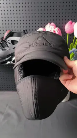 gorra con orejeras y tapabocas para abrigarse #creatorsearchinsights #hombres #clothes #FYP #ShopLatinOwned #TikTokShopNewArrivals #tiktokshop #men #cold #coldweather #frio #snow #fyp #Foryou #tiktokshop #Viral #TikTok #foryoupage❤️❤️ #tiktokshopblackfriday #tiktokshopcybermonday #spotlightfinds 