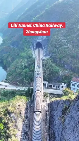Cili Tunnel. #ChinaRailway #Zhongshan 