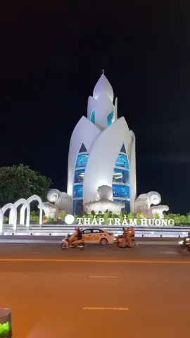 Tháp Trầm Hương Nha Trang 