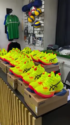 Ready Asics Metarise 3 Seri Paris Original . . #dlsport25 #volleyball #bidadarivoli #tarkamvoli #voliindo #voliindonesia #volitarkam #voligram 