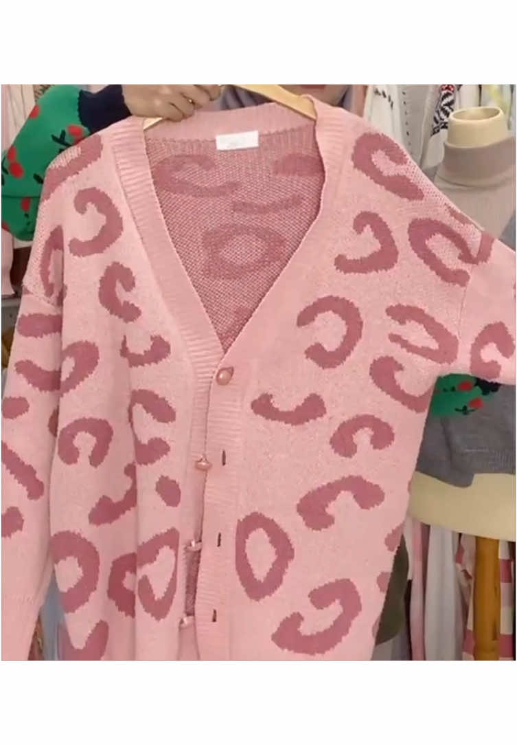 Tiger korean cardigan sweater😍🤏🏻💗🧸 #atasanwanita #cardigan #sweater #koreanstyle #fashion #wibgajian 