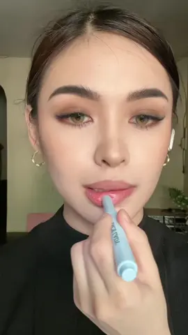 Lakas maka korean gradient lips neto!!! 😍 #clickclickpen #glosslipstick #clicklipstick #sacelady 
