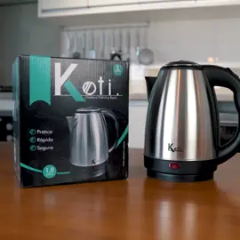 Chaleira Jarra Elétrica Inox Prateada 1.8litros   De R$56,30 por R$49,99 diga: chaleira nos comentarios que te envio o link