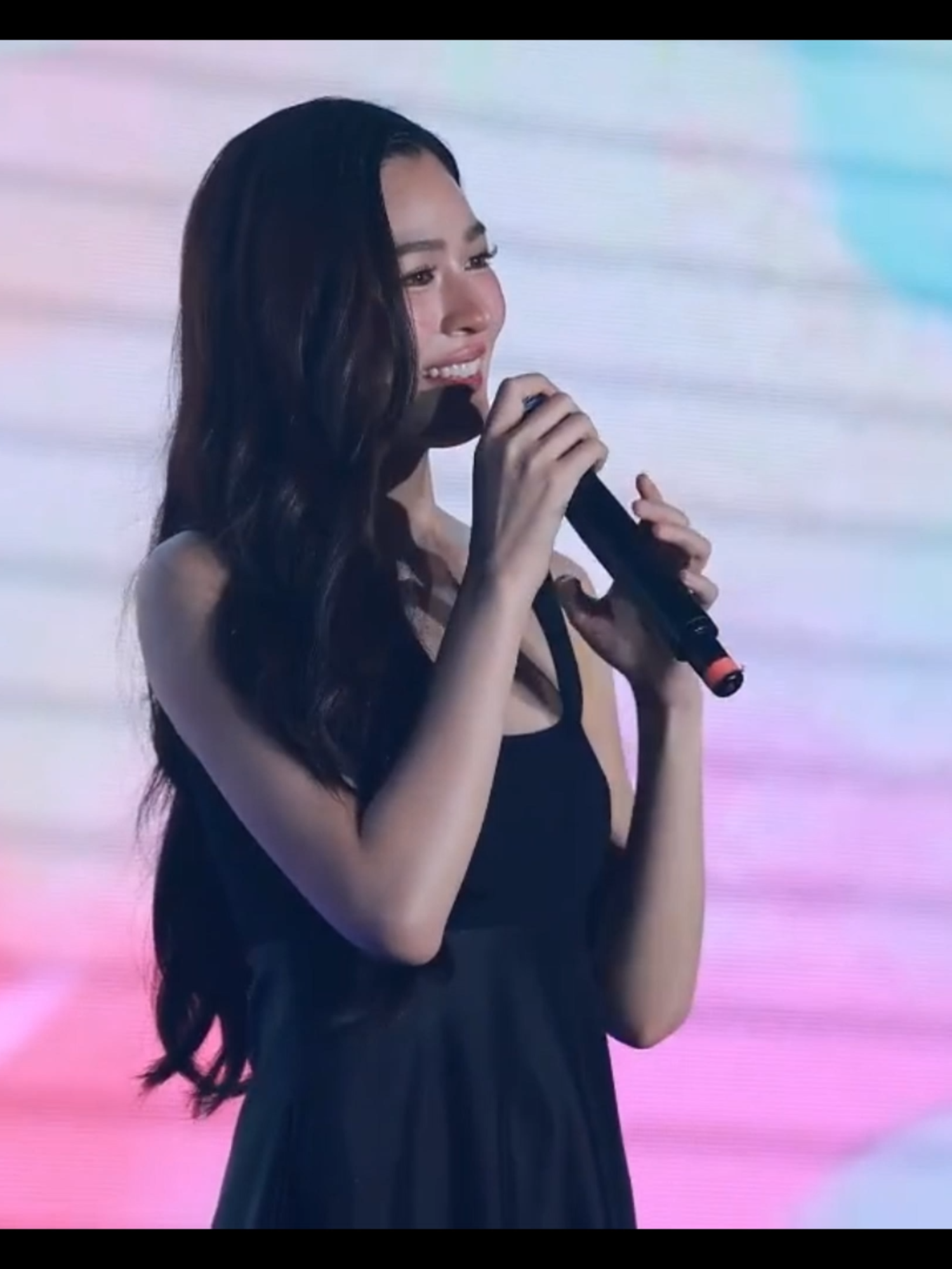 Vietsub/Engsub 只是太爱你 - 邝玲玲 Chỉ vì quá yêu em - Lingling Kwong cover Cre: 小果·马卡龙 #LinglingNNGFirstMeet #linglingkwong